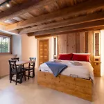 Ξενοδοχείο με διαμερίσματα Le Grenier D'antan - Relax 4*